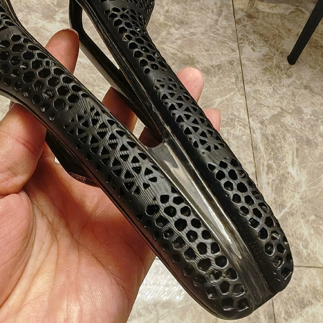 PAVEWAY R4 3D Inspired Full Carbon Racing Saddle | Ultra-Light Integrated Carbon Rail Saddle