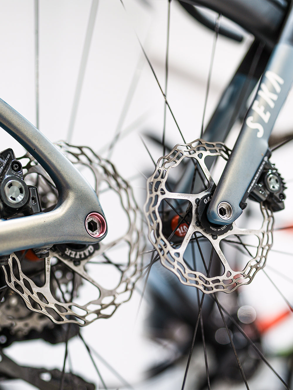 Chaser Ultraléger Jeu d'Axle Traversant en Titane | Pour Vélos de Route SEKA Spear & Exceed (34g)